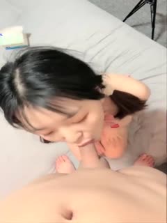 萌妹子扎着两个辫子童颜巨乳萌妹子啪啪秀深喉口交跳蛋道具自慰侧入抽插很是诱惑喜欢不要错过1_HD